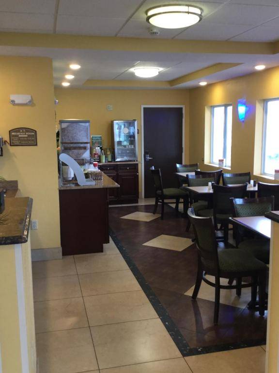 Quality Inn & Suites Glenmont - Albany South