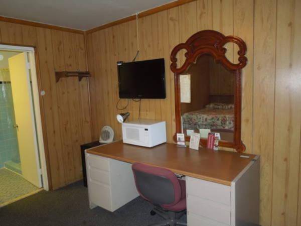 Workspace - Davis Motel