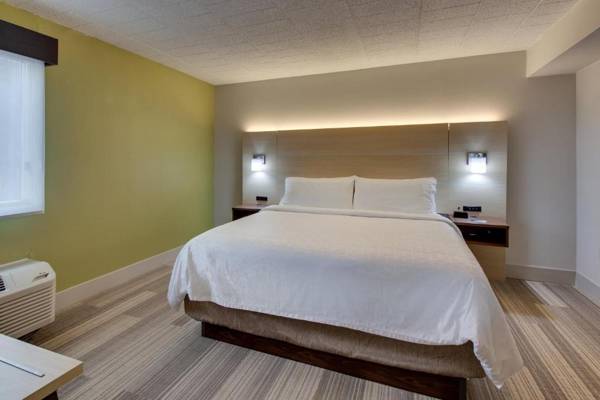 Holiday Inn Express Pittston - Scranton Airport an IHG Hotel