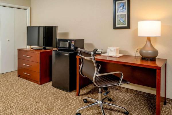 Workspace - Comfort Inn & Suites Grundy