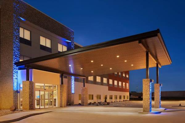 Holiday Inn Express & Suites - Beaver Dam an IHG Hotel