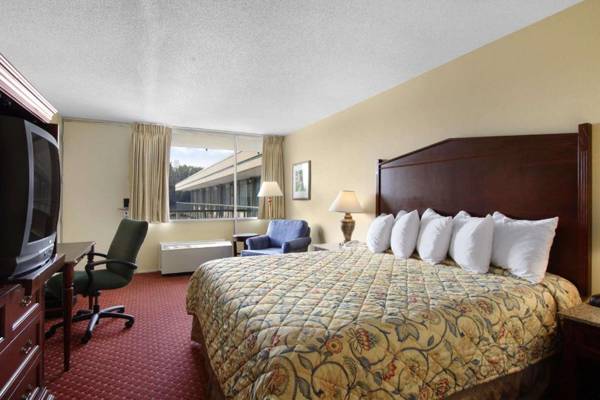 Days Inn by Wyndham Washington DC/Gateway