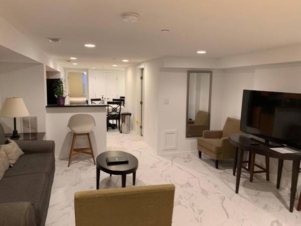 Lovely Remodeled 2bdrm Basement Home