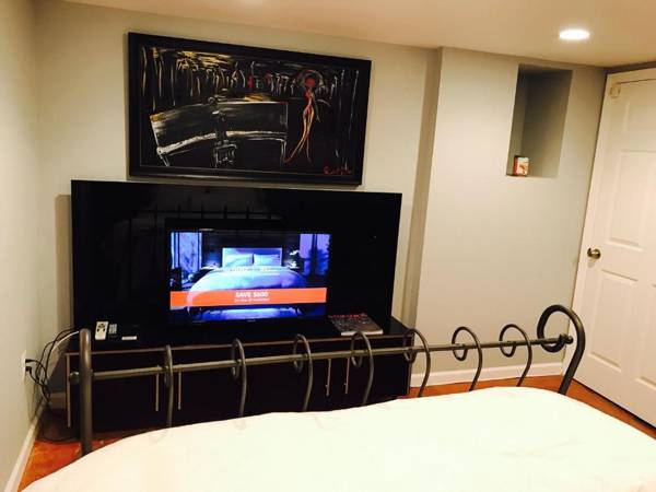 Studio H St Corridor