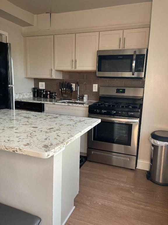 Top Floor Luxury Cherry House Chevy Chase Dc