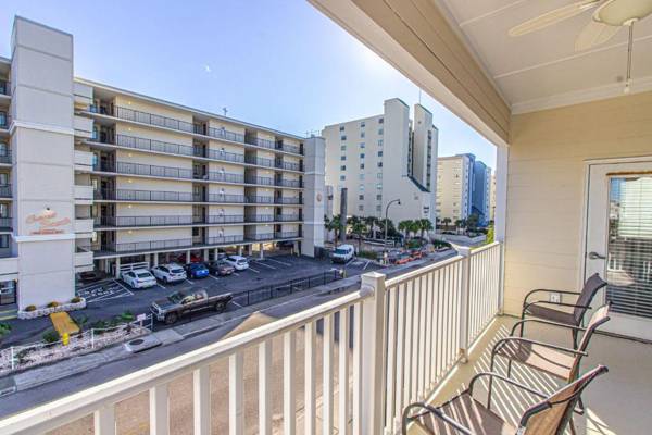 Ocean Breeze Luxury Villas 2D Across The Street From The Ocean Sleeps 20 guests