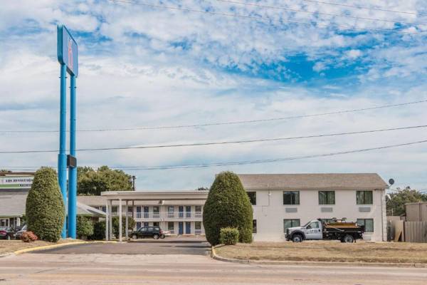 Motel 6-Texarkana AR