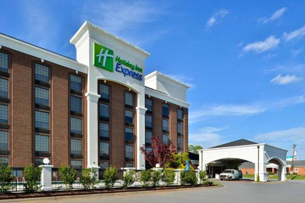 Holiday Inn Express Winston-Salem Medical Ctr Area