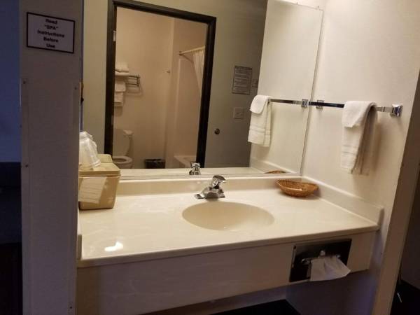 Bilmar Inn & Suites