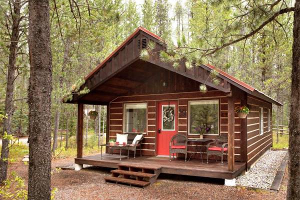 Reclusive Moose Cabins