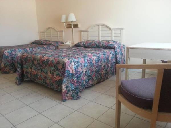 Lowes Wharf Marina Inn