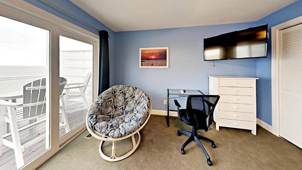 Workspace - Put-in-Bay Waterfront Condo #211