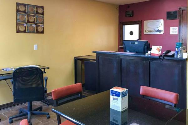 Workspace - Econo Lodge Purcell