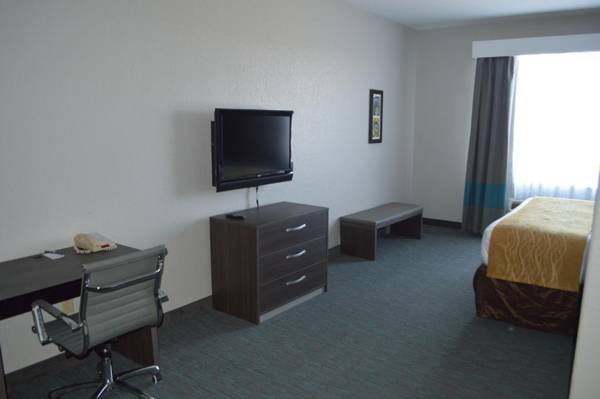 Workspace - Comfort Inn & Suites Selma near Randolph AFB