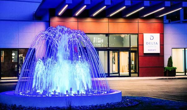 Delta Hotels by Marriott Cincinnati Sharonville