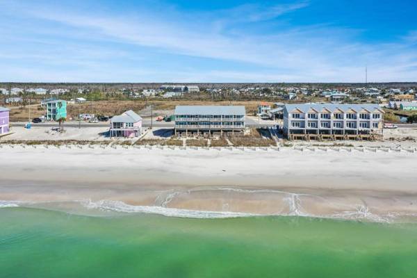 Sandcastle C by Pristine Properties