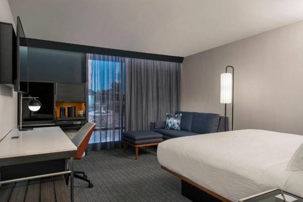 Courtyard by Marriott Hamilton