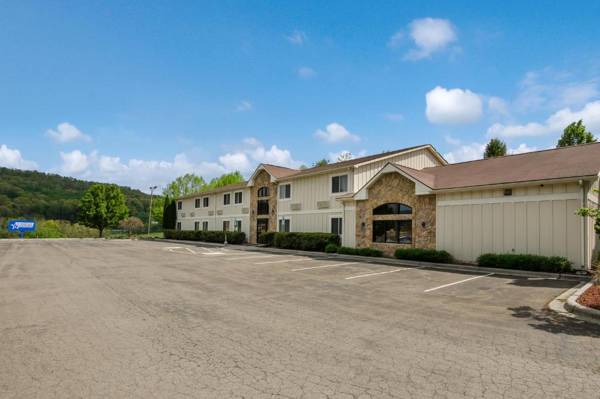 Americas Best Value Inn & Suites Independence VA