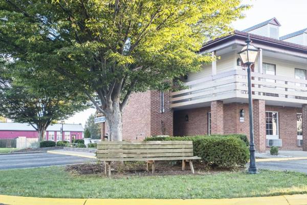 Red Roof Inn Uhrichsville