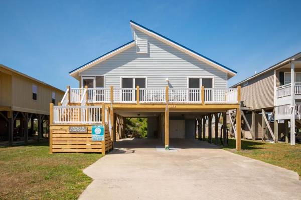 Changes In L'Attitude by Oak Island Accommodations