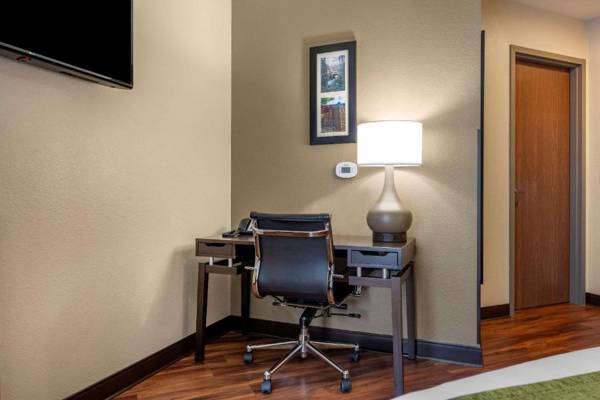 Workspace - Comfort Inn