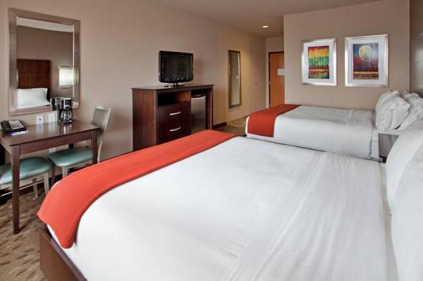 Holiday Inn Express Hotel and Suites Saint Robert an IHG Hotel