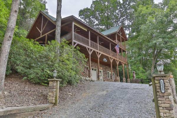 HEAVEN ON THE TOCCOA Where you will Enjoy the Sites and Sounds of the Toccoa River