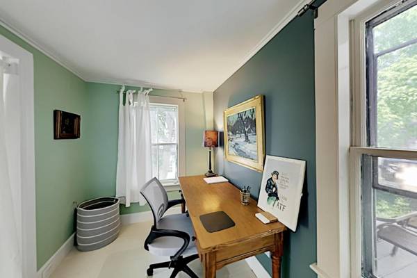 Workspace - Wiscasset Holiday