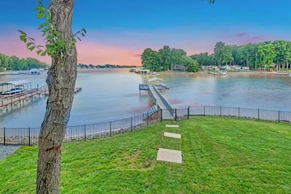 Lakeshore Adrift by Stay Lake Norman