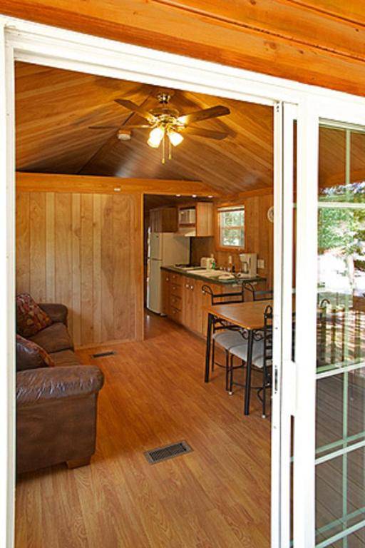 Arrowhead Camping Resort Deluxe Cabin 4