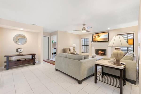 Surfside Beach House 3BR Private Pool WiFi Sleeps 6
