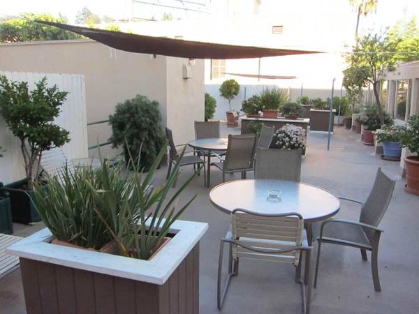 Hollywood Orchid Suites