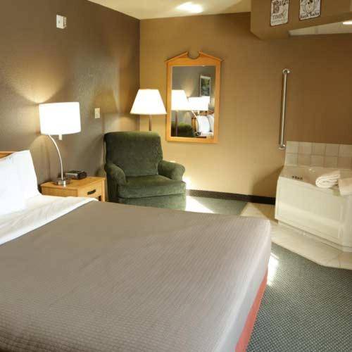 Boarders Inn and Suites by Cobblestone Hotels - Fayette