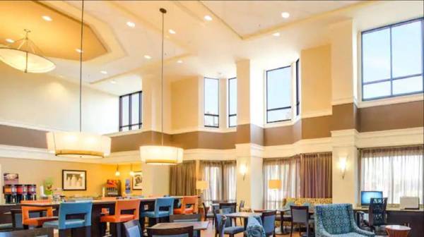 Hampton Inn & Suites-Atlanta Airport North-I-85