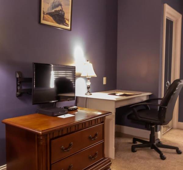 Workspace - Depot Inn & Suites