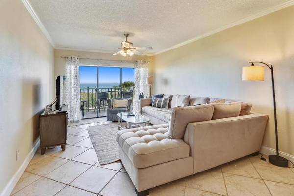 Land's End 304 building 10 Updated Beachfront Coastal Condo!