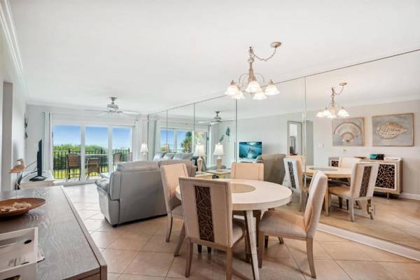 Land's End #202 building 7 - Beach Front