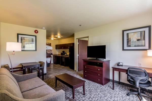 Workspace - Cobblestone Inn & Suites - Barron