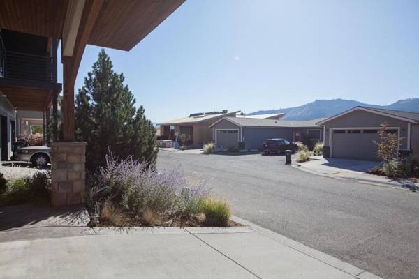 River Scene-River Vw-AC-3BR/3BA