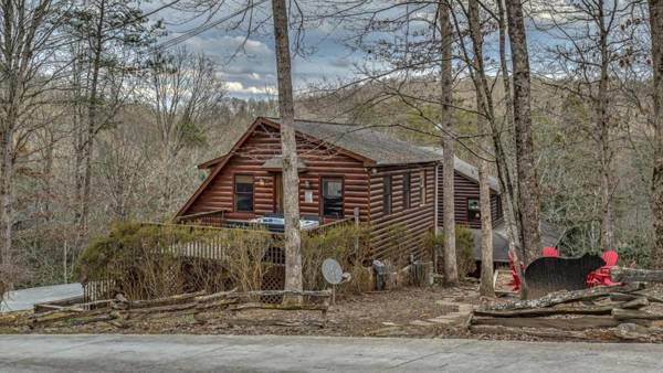 Fighting Creek Cabin by Escape to Blue Ridge