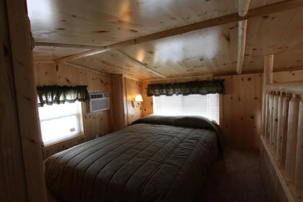 Blackhawk RV Campground Loft Cabin 11