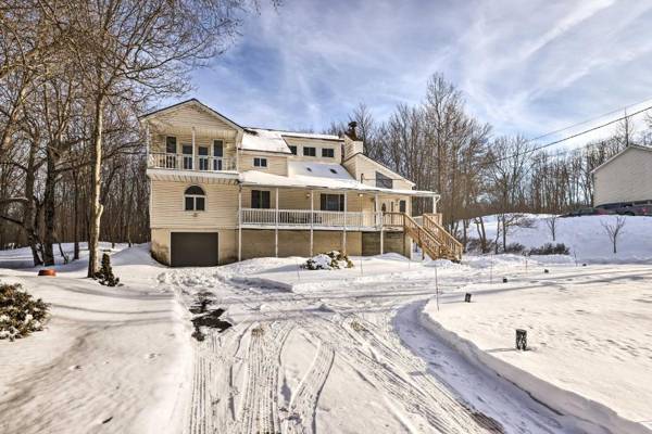 Spacious Poconos Retreat with Deck and Hot Tub!