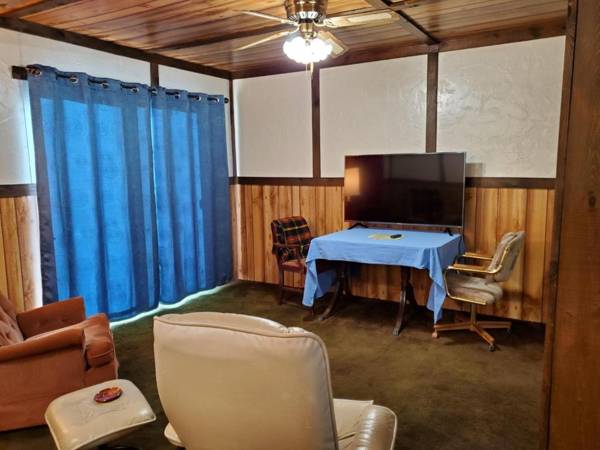 Workspace - Little River Inn Motel