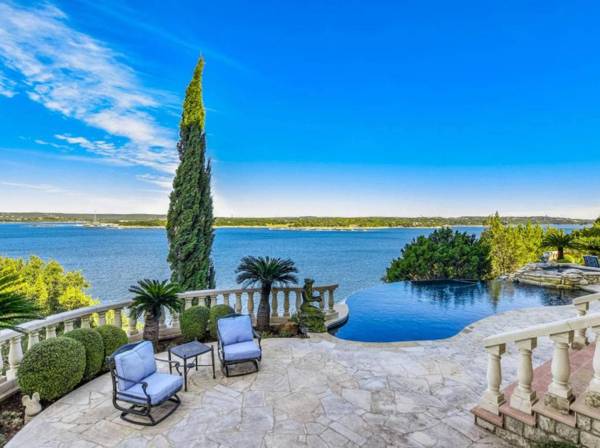 THE ABOVE LAGO CASTILLE on Lake Travis