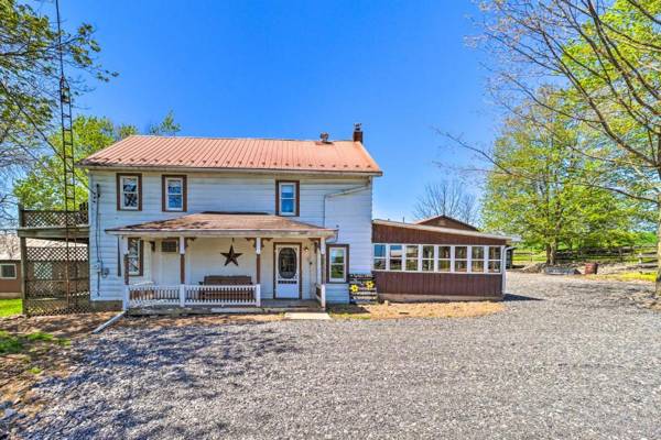 Lovely Mifflinburg Farmhouse - Multiple Decks