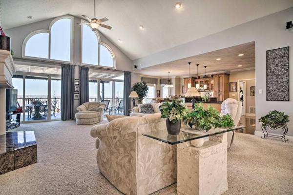 Spacious Baneberry Home with Lake Douglas Views