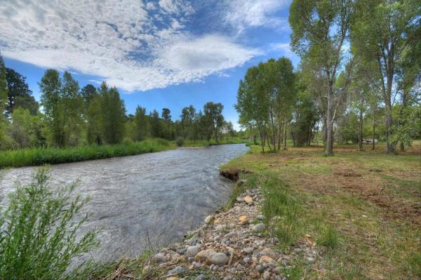 Pine River Model Cabin 1 BR Bayfield