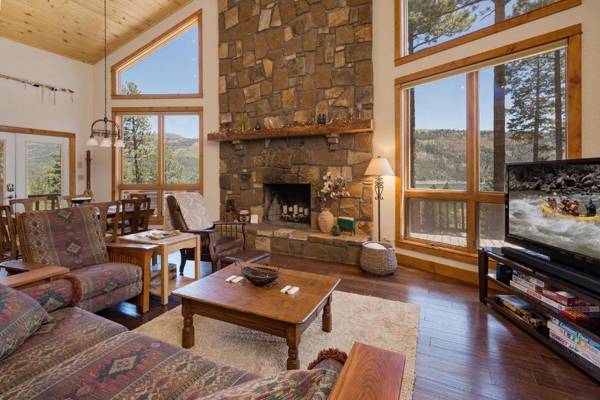 Hummingbird Cabin at Vallecito Lake