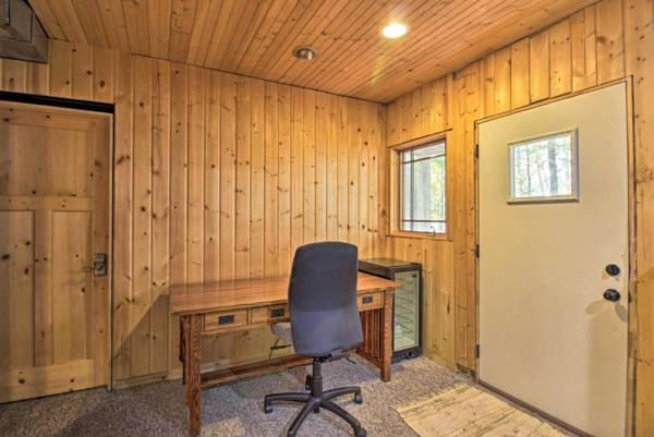 Workspace - Spacious Lakefront Cabin with Fire Pit and Grill!