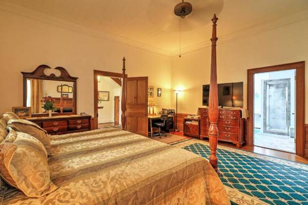 Workspace - 1840s Historic LaFayette Retreat with Guest House!